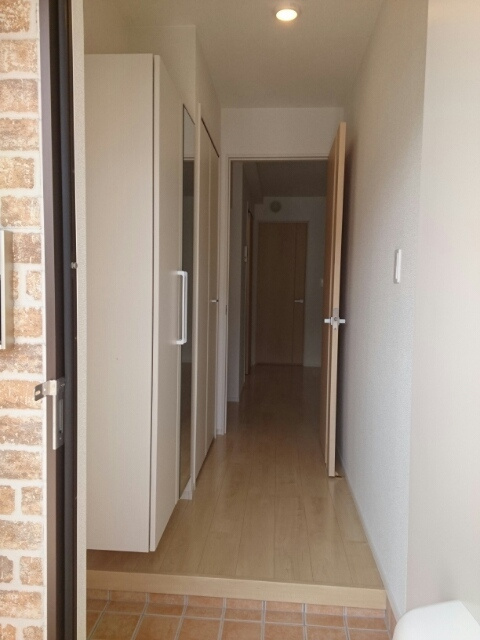 セレーノＢの玄関