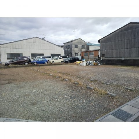 市ノ坪町４丁目駐車場（一括）の駐車場