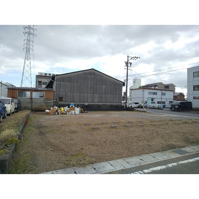 市ノ坪町４丁目駐車場（一括）の駐車場