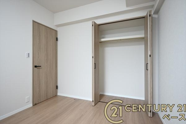 サニークレスト橿原神宮前Ⅱの収納|■現地撮影写真■収納スペース付きで整理整頓も楽々！