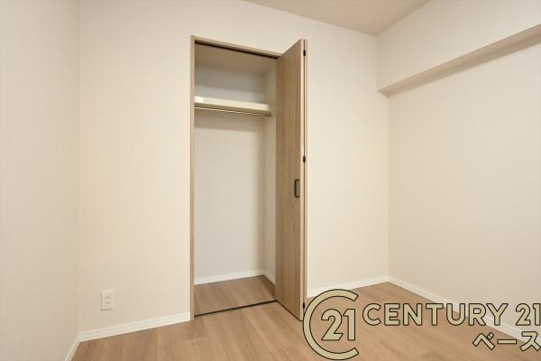 サニークレスト橿原神宮前Ⅱの収納|■現地撮影写真■収納スペース付きで整理整頓も楽々！