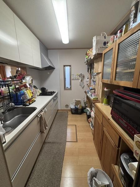 岡崎市美合新町・中古戸建のキッチン|お料理のスペースも十分に確保！