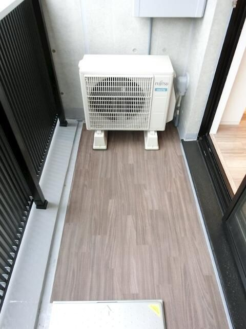 ＺＯＯＭ東神田のバルコニー