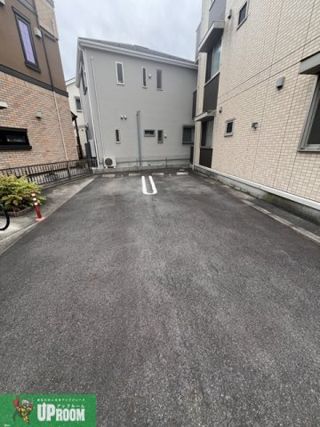 イースト フィールドの駐車場