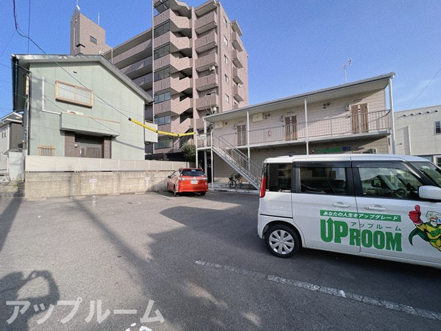 サン・friends朝日の駐車場