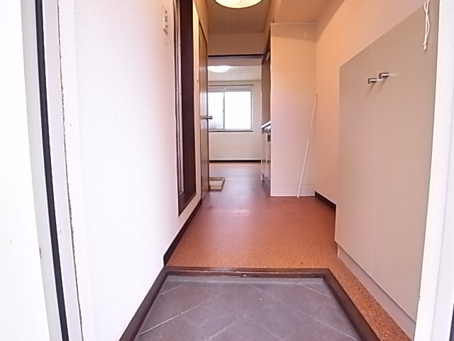 カスカータタルミの玄関