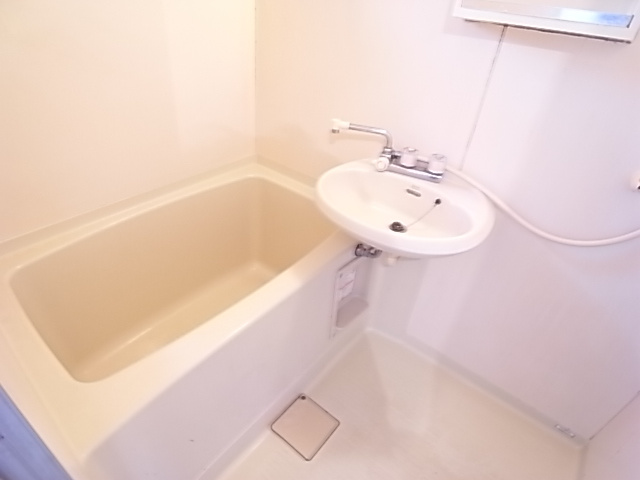 カスカータタルミの浴室