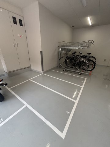 プレジオ日暮通の駐車場