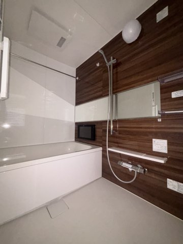 プレジオ日暮通の浴室