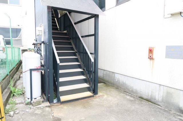 領家プリンスのエントランス