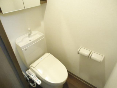 【トイレ】 | Ｉ’ｃｕｂｅ　Ｇａｒｄｅｎ | シャワー付トイレ