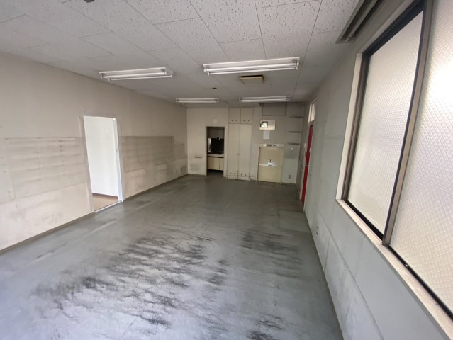 中川駅前郵便局2階店舗のその他