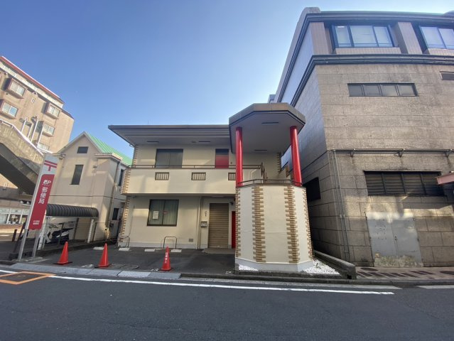 中川駅前郵便局2階店舗の外観