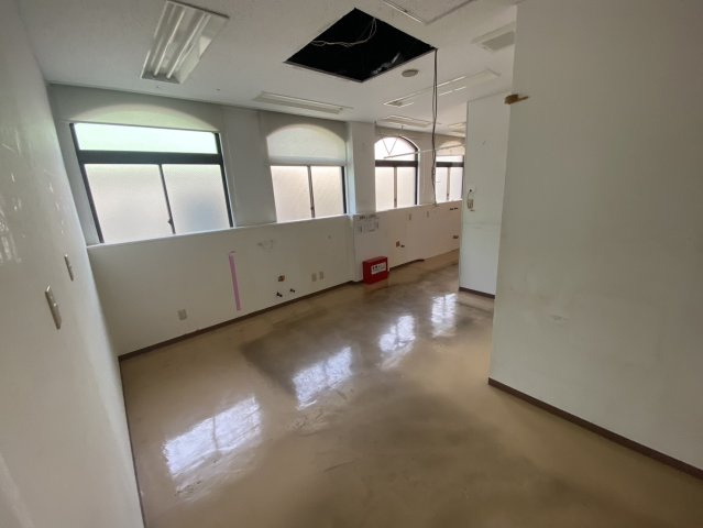 中川駅前郵便局2階店舗のその他