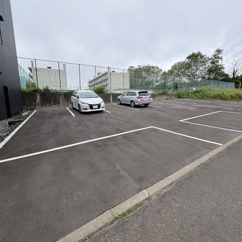 オーサブルビルの駐車場