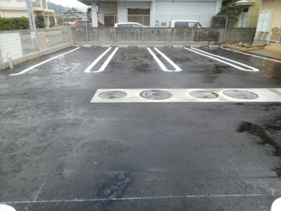 【駐車場】 | 花・うらら | 駐車スペースもあります