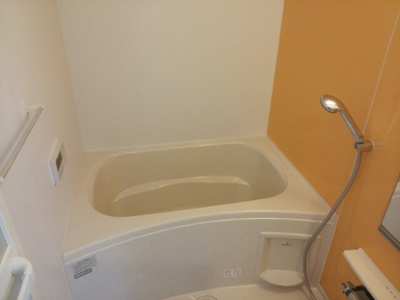 【浴室】 | 花・うらら | 落ち着いた空間のお風呂です