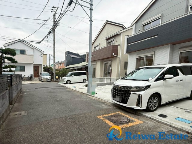 新築戸建　茅ヶ崎市南湖4丁目の前面道路含む現地写真