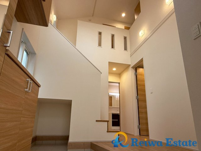 新築戸建　茅ヶ崎市南湖4丁目の玄関