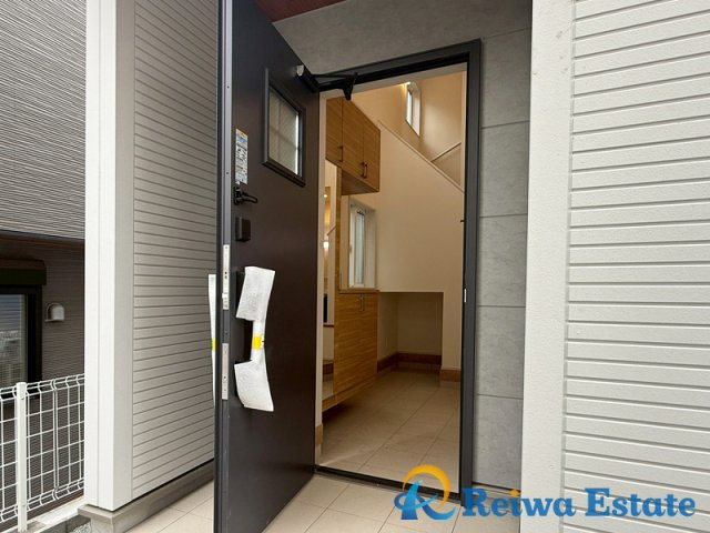 新築戸建　茅ヶ崎市南湖4丁目の玄関