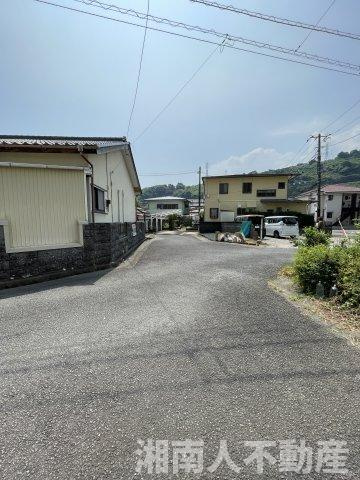 小田原市板橋　戸建の前面道路含む現地写真|前面道路含む現地写真です