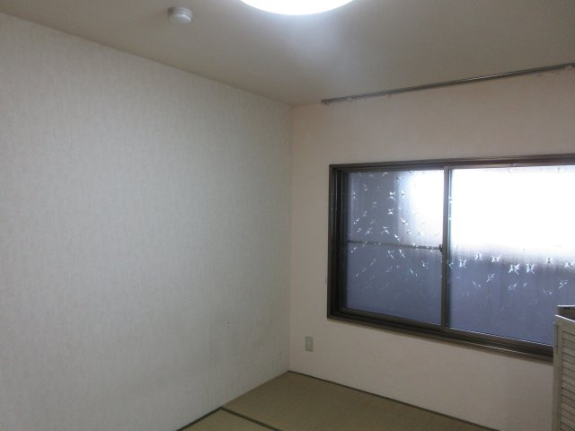 細田マンション第2の洋室