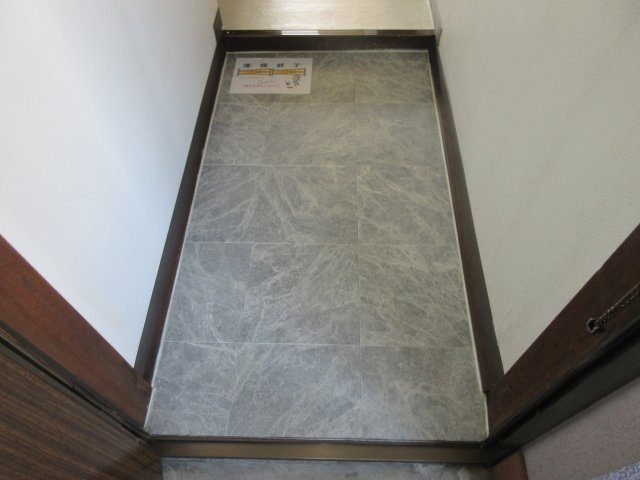 細田マンション第2の玄関