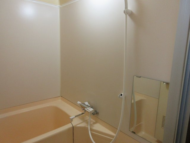 細田マンション第2の浴室