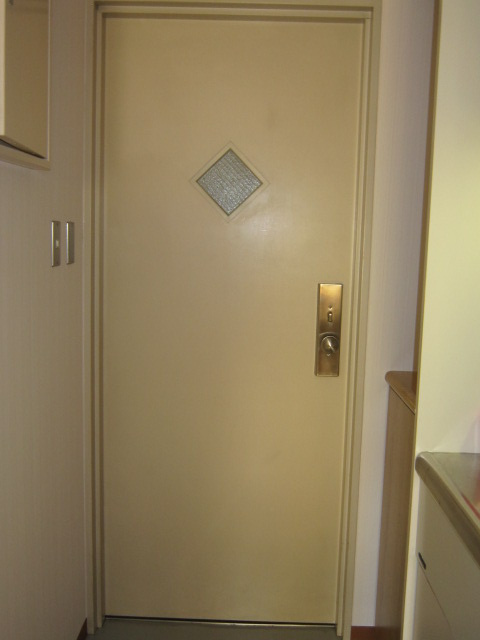 ライザ武蔵境の玄関