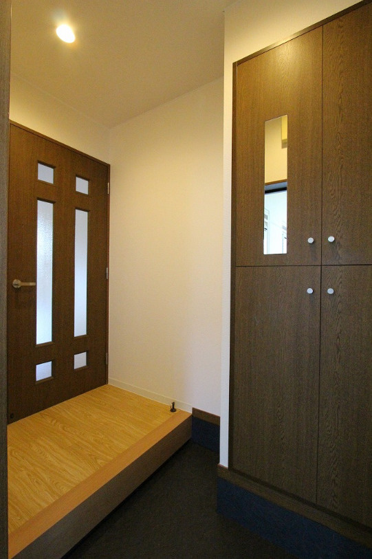 アネーロ城山の玄関