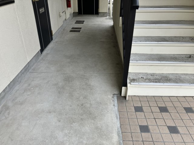 アネーロ城山のロビー