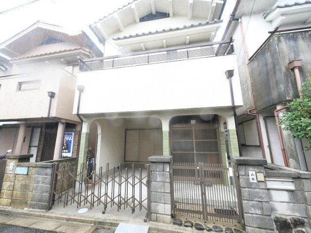 帯解貸家の外観
