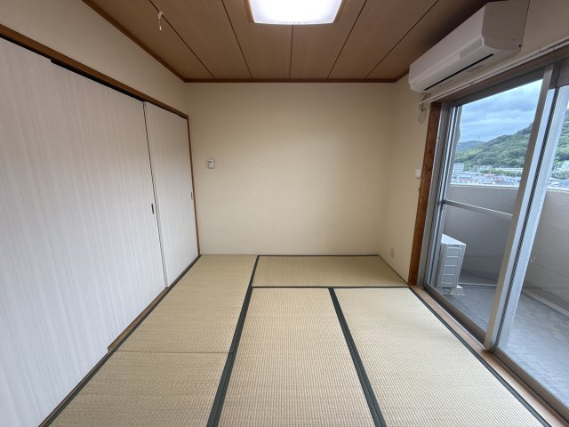 プレステージ姫路妻鹿の寝室