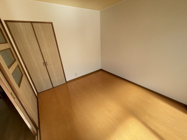 【寝室】 | 落ち着いて過ごせるお部屋なので、寝室にいかがでしょうか
