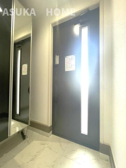 旭区中希望ヶ丘戸建の玄関