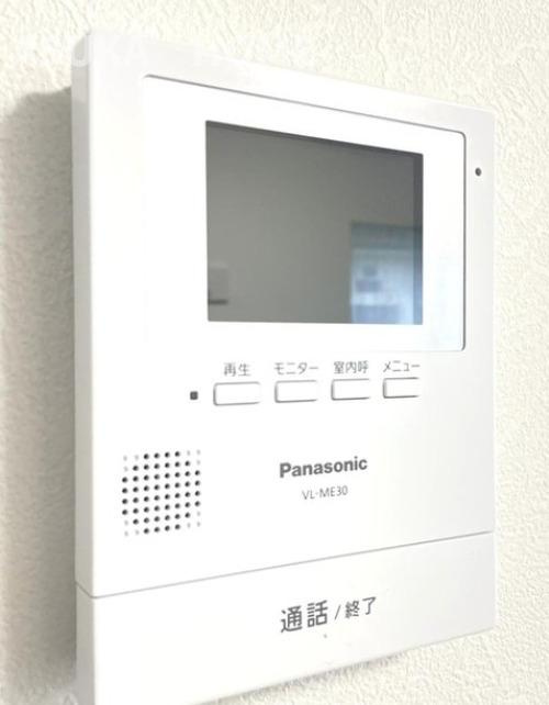 旭区中希望ヶ丘戸建のセキュリティ|モニター付きのインターフォンで来訪者を確認できます