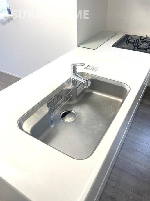 旭区中希望ヶ丘戸建のキッチン|キッチンのシンクもひろびろとしてます