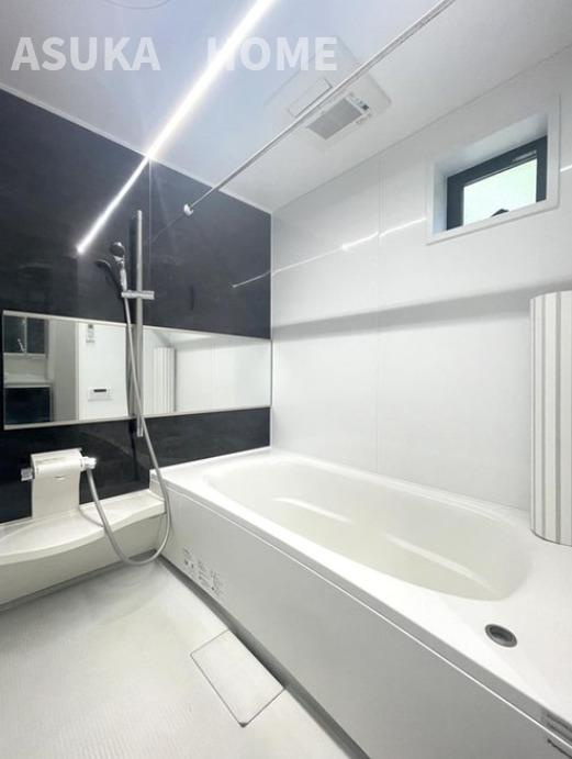 旭区中希望ヶ丘戸建の浴室