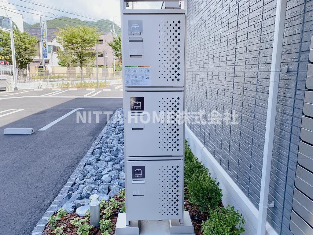 レーブ・ノアのエントランス|宅配ボックスあり〇