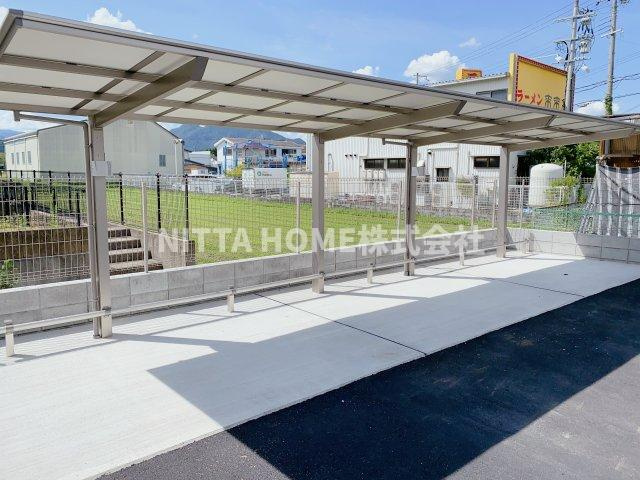 レーブ・ノアのその他共用部分|屋根付きの駐輪場は無料です◎