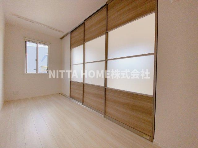 レーブ・ノアの内装|洋室は５帖でウォークインクローゼットがついています◎