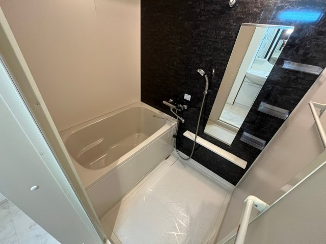 ブラウニー山手の浴室