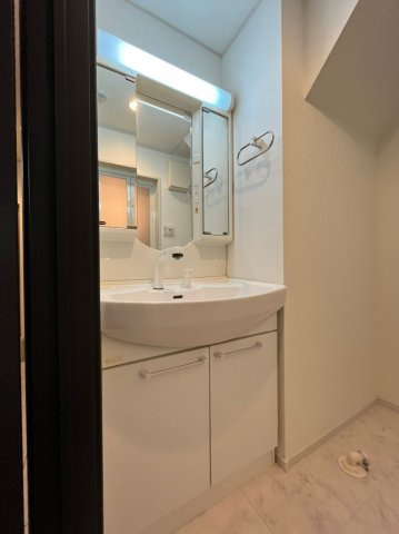 ブラウニー山手の洗面所