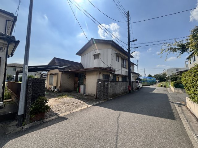 越谷市谷中町2丁目土地の前面道路含む現地写真