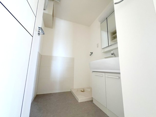 ワイズユウラク立川弐番館のランドリースペース