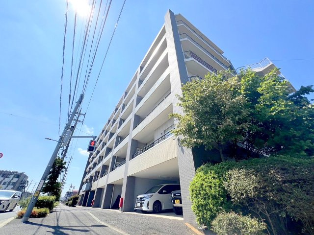 ワイズユウラク立川弐番館の外観