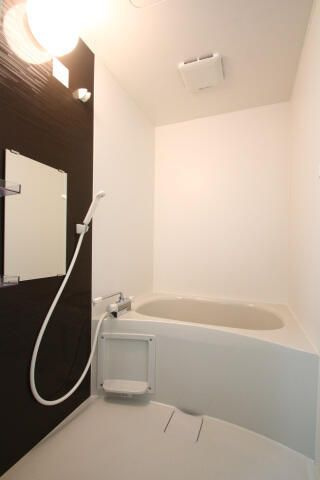 ＣＢ東川口ルノンの浴室