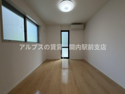 【洋室】 | 高根町３階一戸建