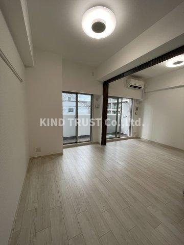 エステムコート新梅田の居間・リビング|ゆったり過ごせるリビングです