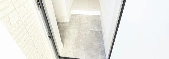 Olive Terrace西亀有の玄関